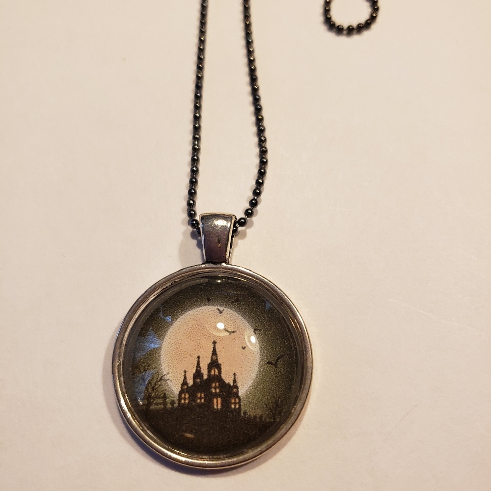 Spooky House Round Pendent